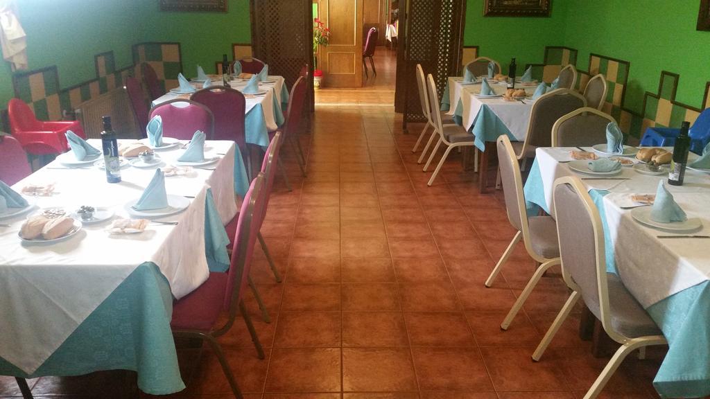 Hidalgo Hotel Alcaudete Buitenkant foto